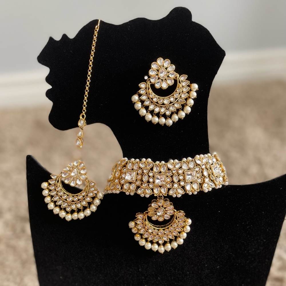Kundan Indian choker 3-piece set